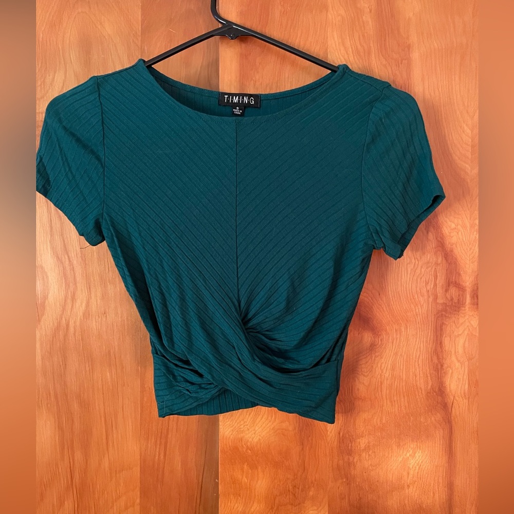 TIMING - Forever 21 Crop Top Green Small LIKE NEW!!